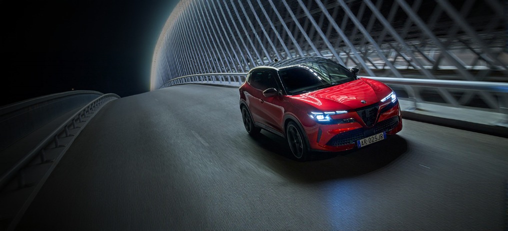 ALFA ROMEO JUNIOR  IBRIDA 145 CV DA 299€/MESE  ZERO INTERESSI E ZERO MAXIRATA FINALE - Stellantis &You
