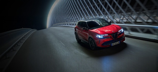 ALFA ROMEO JUNIOR  IBRIDA 145 CV DA 299€/MESE  ZERO INTERESSI E ZERO MAXIRATA FINALE - Stellantis &You
