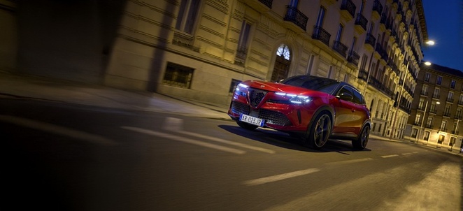 DEN ALFA ROMEO JUNIOR IBRIDA AB 199 € MTL.¹ LEASEN - Stellantis &You