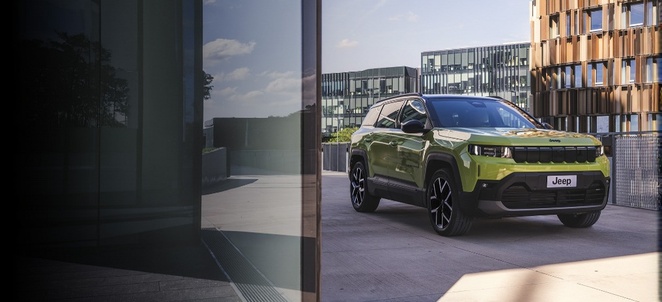NUOVA JEEP ®  COMPASS e-HYBRID PLUG-IN - Stellantis &You