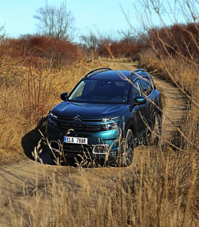 Citroën C5 Aircross vs Peugeot 2008 - Stellantis &You Citroën C5 Aircross vs Peugeot 2008 - Stellantis &You