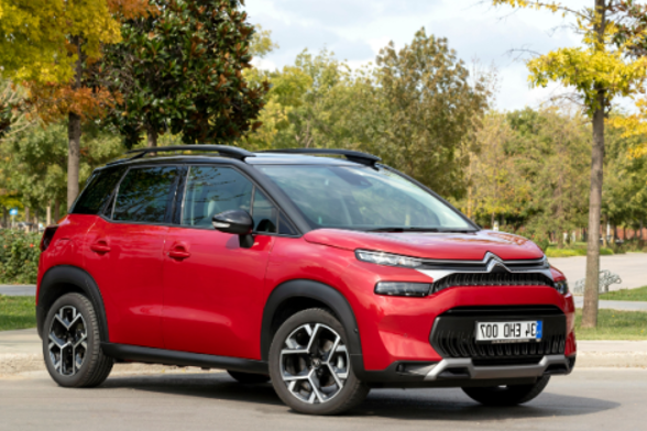 Voiture SUV assise haute - Stellantis &You