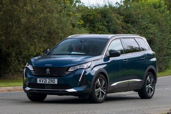 Voiture famille nombreuse - Stellantis &You