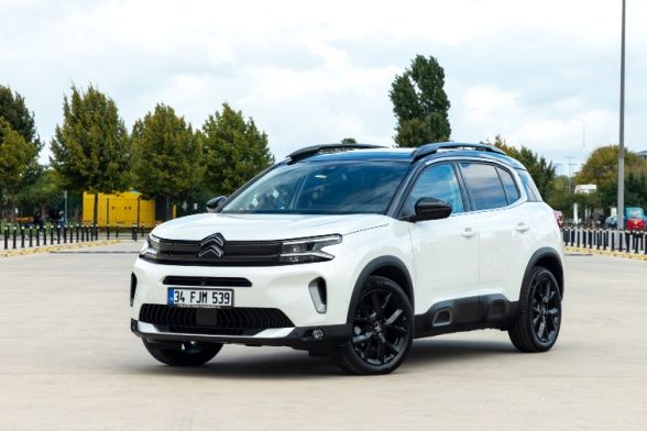 Comparatif Citroën C5 Aircross vs Peugeot 3008 - Stellantis &You