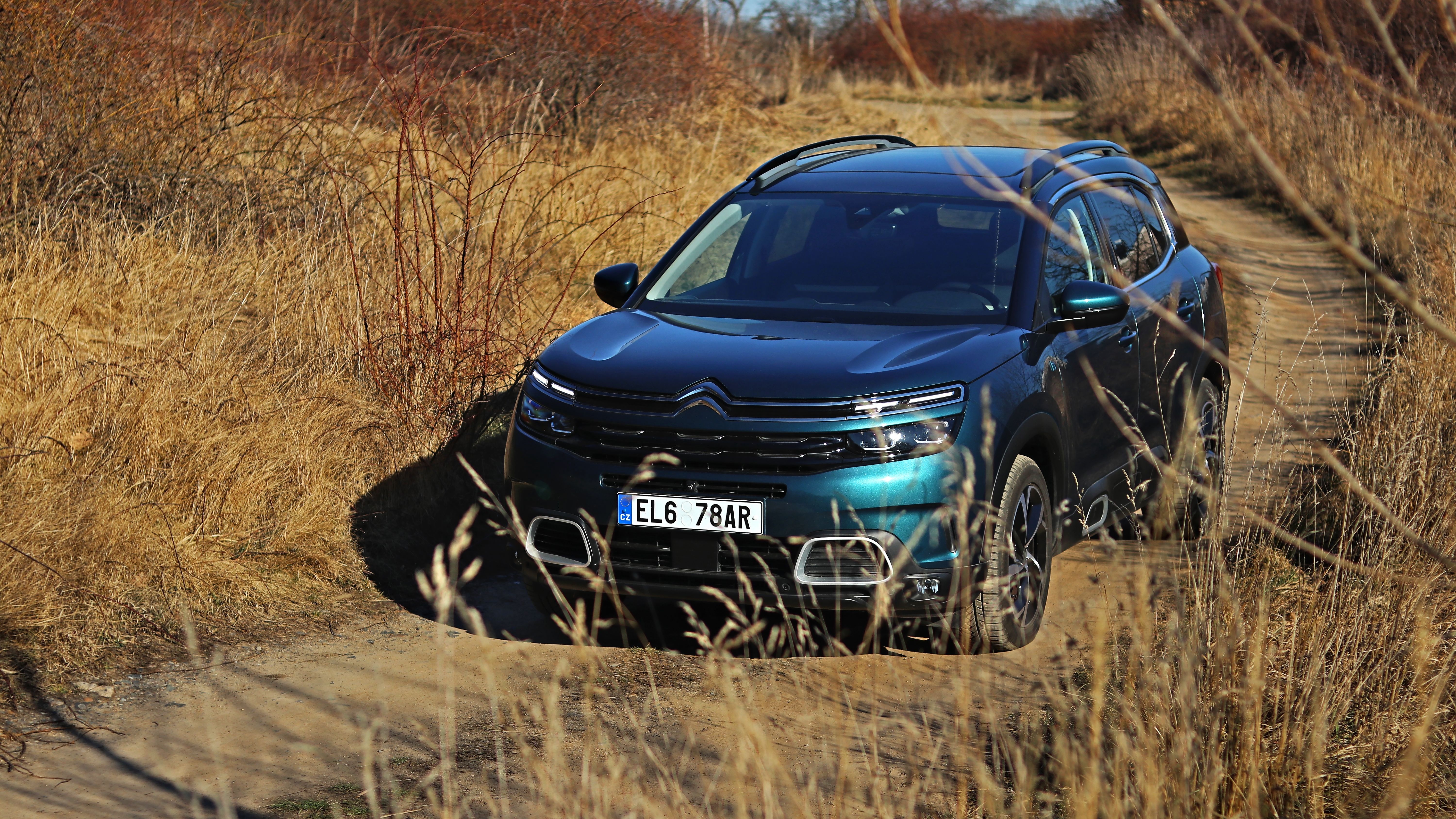 Compartif Citroën C5 Aircross et Peugeot 2008 - Stellantis &You
