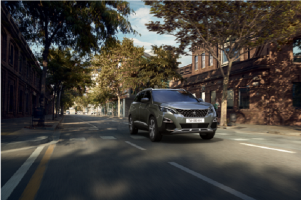 Comparatif Citroën C5 et Peugeot 5008 - Stellantis &You