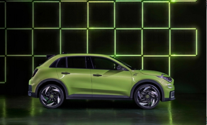 Abarth 600e Esterni- Stellantis &You