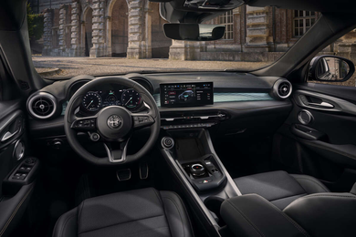 Alfa Romeo Tonale Ibrida Plug-in Q4 - Stellantis &You Alfa Romeo Tonale Ibrida Plug-in Q4 - Stellantis &You