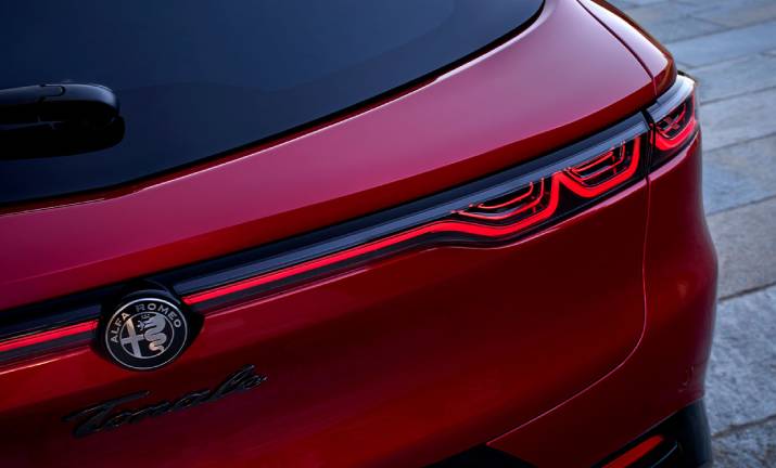 Alfa Romeo Tonale Ibrida Plug-in Q4 Extérieur - Stellantis &You 