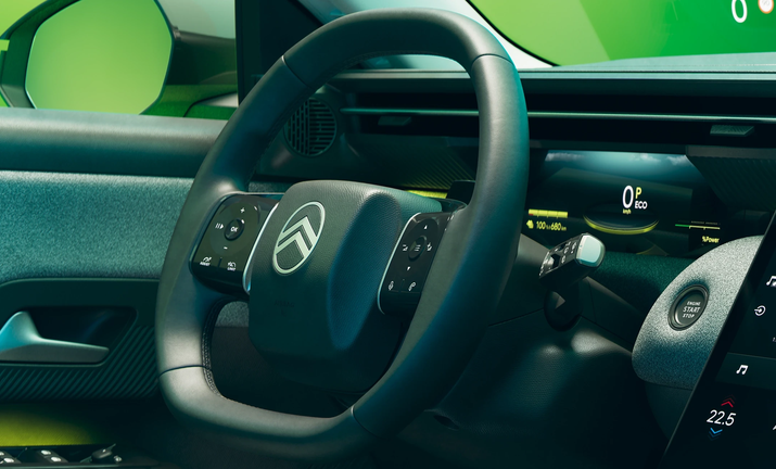 Nuova C5 Aircross Plug-in Hybrid - Stellantis &You