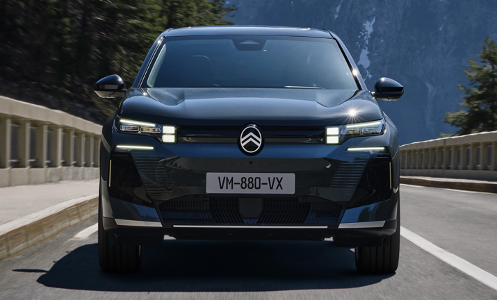 Nuova C5 Aircross Plug-in Hybrid - Stellantis &You