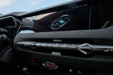 DS 4 Plug-in-Hybrid Tecnologia - Stellantis &You