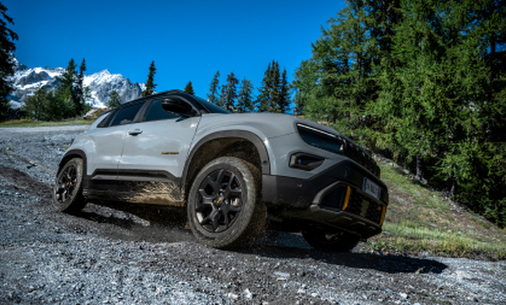 Jeep® Avenger 4xe Hybrid - Stellantis &You Jeep® Avenger 4xe Hybrid - Stellantis &You