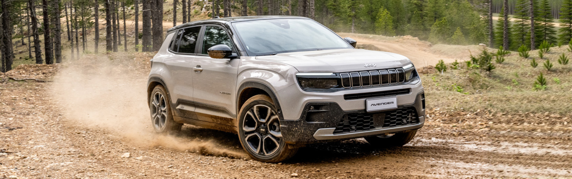 Jeep® Avenger e-Hybrid - Stellantis &You
