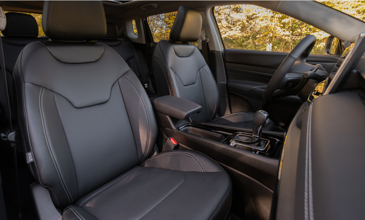 Jeep® Compass 4xe Plug-in Hybrid - Stellantis &You