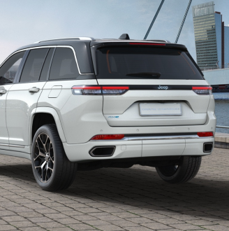 Jeep® Grand Cherokee 4xe Plug-in Hybrid - Stellantis &You