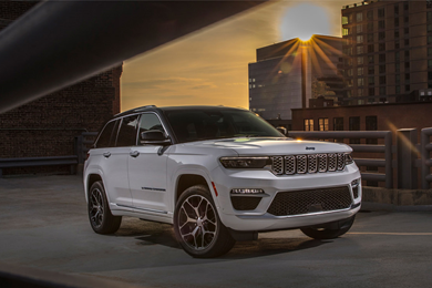 Jeep® Grand Cherokee Hybride Rechargeable Extérieur - Stellantis &You