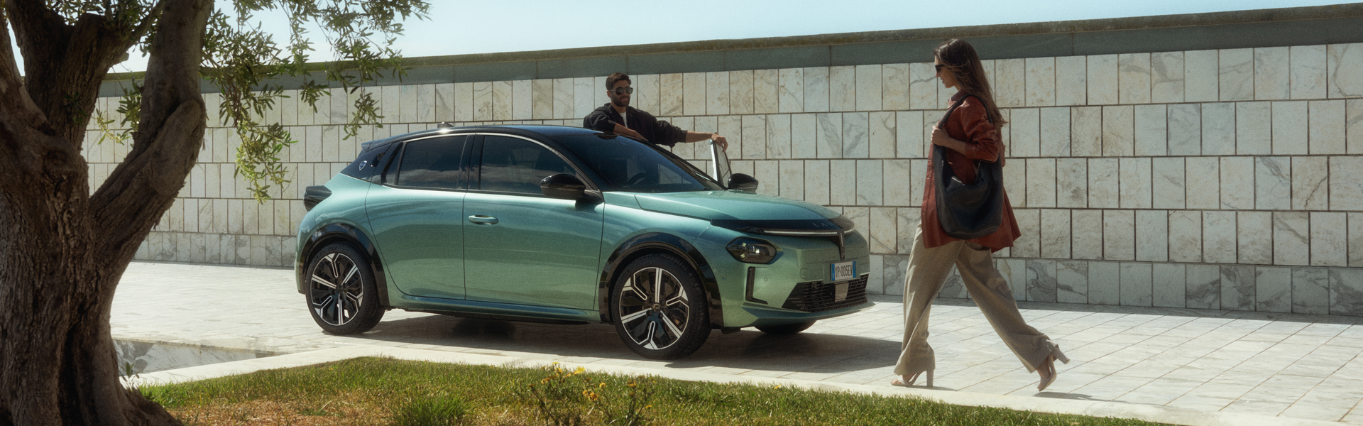 Lancia Ypsilon Ibrida - Stellantis &You