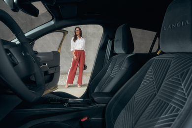 Lancia Ypsilon Ibrida Interior - Stellantis &You Lancia Ypsilon Ibrida Interior - Stellantis &You