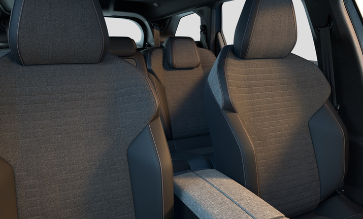 Peugeot  5008 Plug-In Hybrid - Stellantis &You