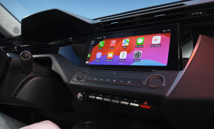 Peugeot E-308 - Stellantis &You