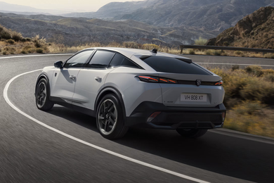 Peugeot  E-408 - Stellantis &You