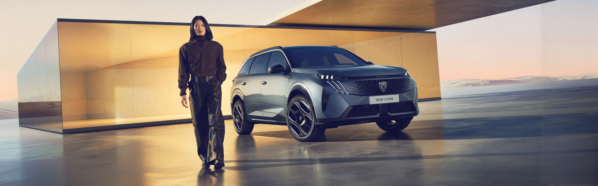 Peugeot  E-5008 - Stellantis &You
