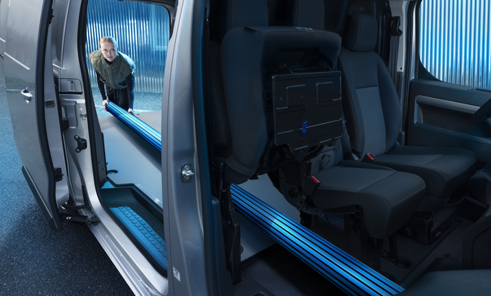 Peugeot  E-Expert - Stellantis &You