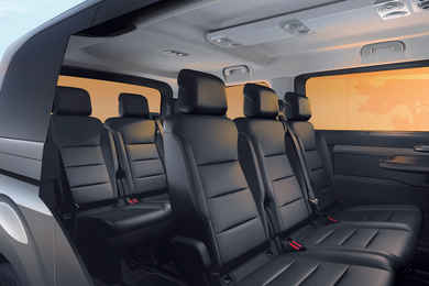 Peugeot  E-Traveller Interni - Stellantis &You