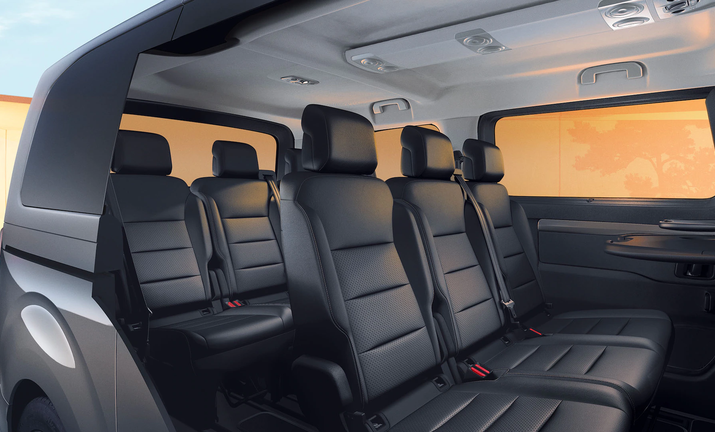 Peugeot  E-Traveller - Stellantis &You