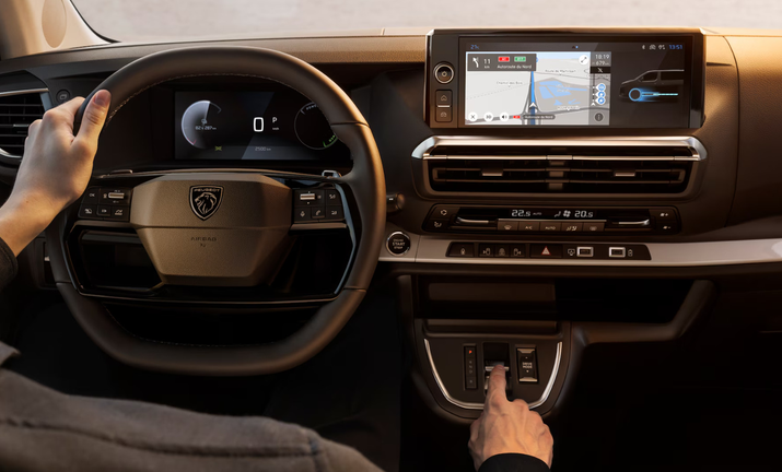 Peugeot E-Traveller - Stellantis &You