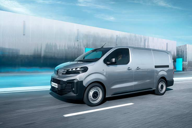 Peugeot Expert Exterior - Stellantis &You