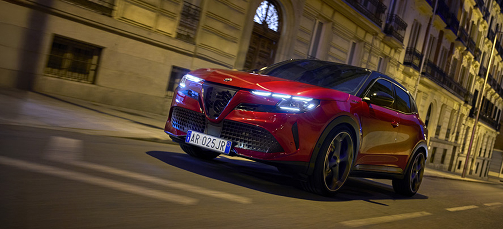 ALFA ROMEO JUNIOR ELETTRICA 156CV - Stellantis & You ALFA ROMEO JUNIOR ELETTRICA 156CV