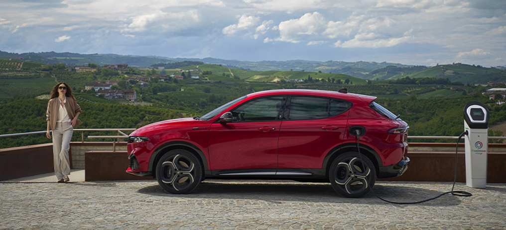 NUOVA ALFA ROMEO TONALE IBRIDA PLUG IN Q4 270CV