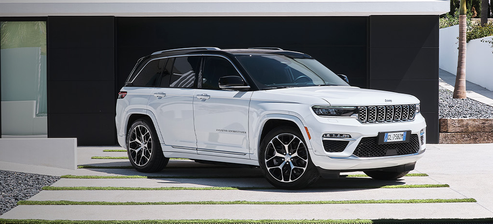 JEEP® GRAND CHEROKEE 4xe PLUG-IN HYBRID - Stellantis &You
