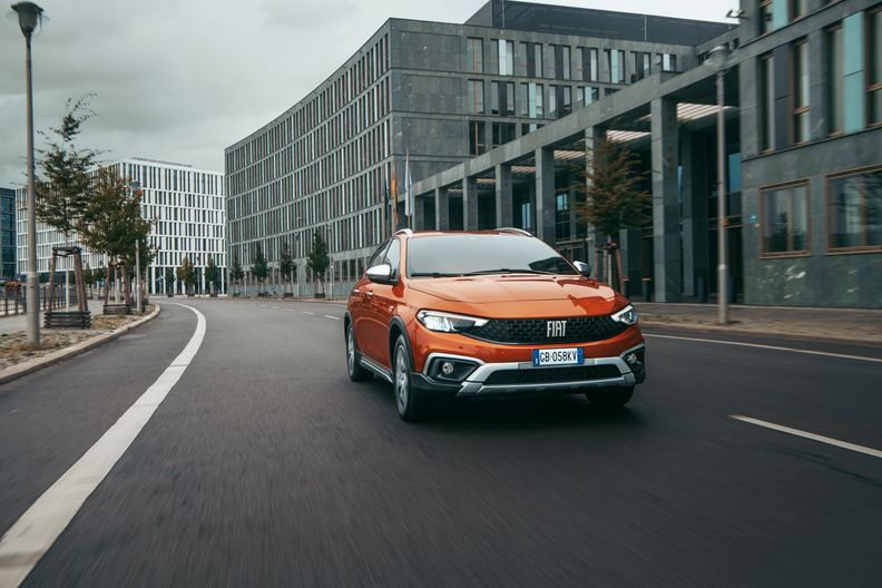 delais livraison fiat tipo cross