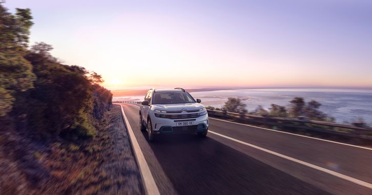 10 najlepszych SUV-ów hybrydowych